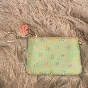 Small dooney and bourke wallet